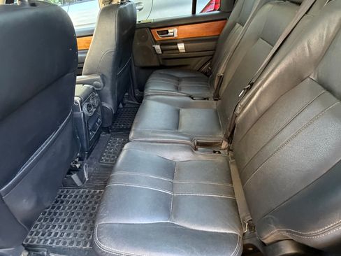 Used 2014 Land Rover LR4 HSE AWD/4WD image 8