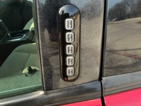 Used 2008 Ford Explorer Sport Trac XLT image 17