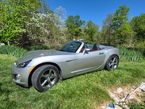 Used 2007 Saturn Sky Red Line RWD image 8