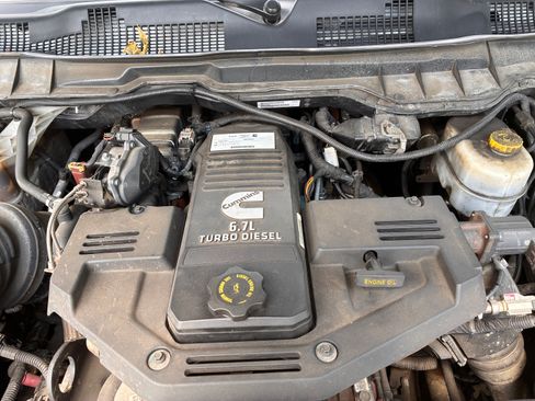 Used 2018 RAM 2500 Tradesman w/ Chrome Appearance Group AWD/4WD image 10