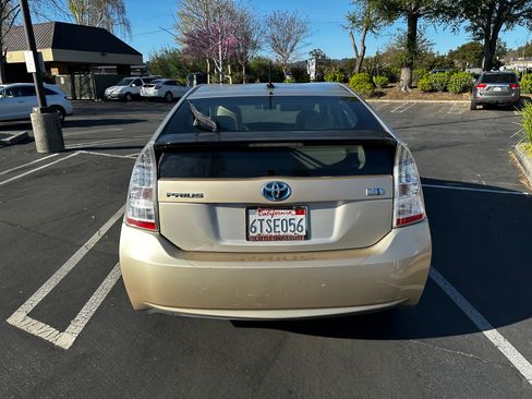 Used 2011 Toyota Prius Two image 7