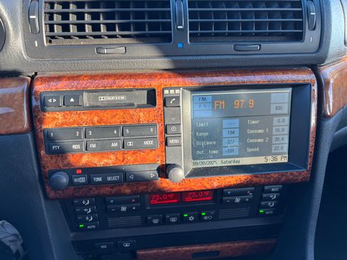 Used 2000 BMW 740i image 16