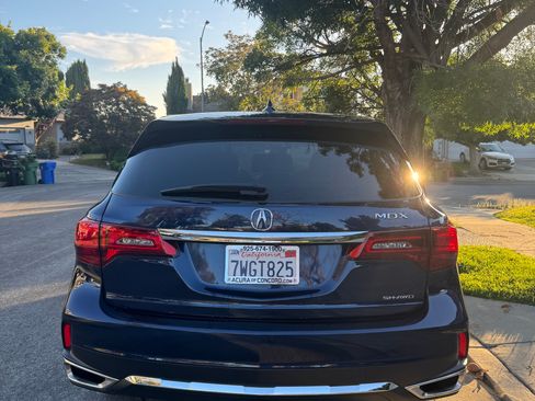 Used 2017 Acura MDX SH-AWD Sport Utility 4D image 8
