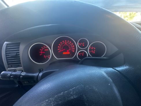 Used 2012 Toyota Tundra 4x4 Double Cab w/ Tow Pkg image 9