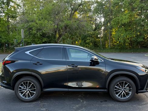 Used 2024 Lexus NX 350 AWD w/ Vision Package image 9