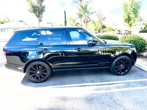 Used 2014 Land Rover Range Rover Supercharged image 1
