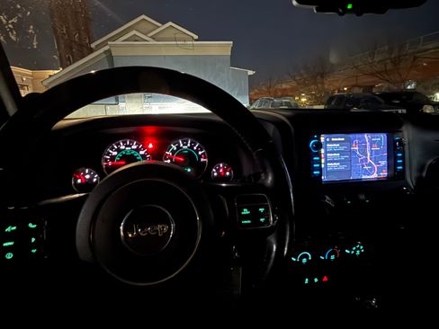 Used 2014 Jeep Wrangler Sport w/ Quick Order Package 24S AWD/4WD image 9