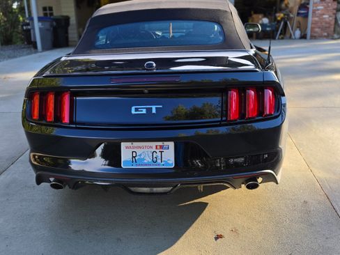 Used 2017 Ford Mustang GT Premium w/ Equipment Group 401A image 10