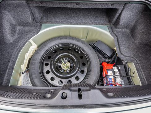 Used 2004 Ford Thunderbird Pacific Coast image 12