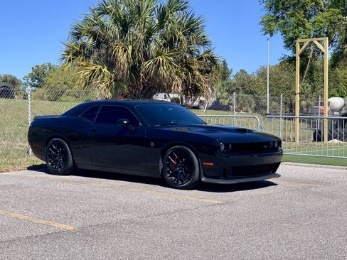 Used 2015 Dodge Challenger SRT Hellcat image 21