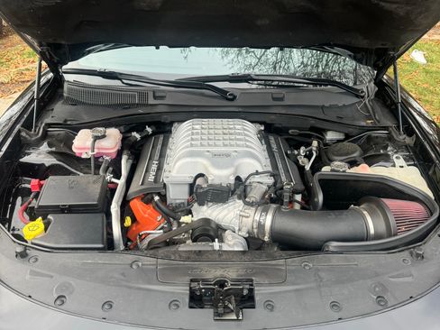 Used 2016 Dodge Charger SRT Hellcat w/ Harman/Kardon Audio Group image 19