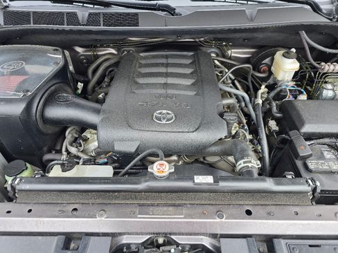 Used 2019 Toyota Tundra SR5 w/ SR5 Upgrade Package image 5