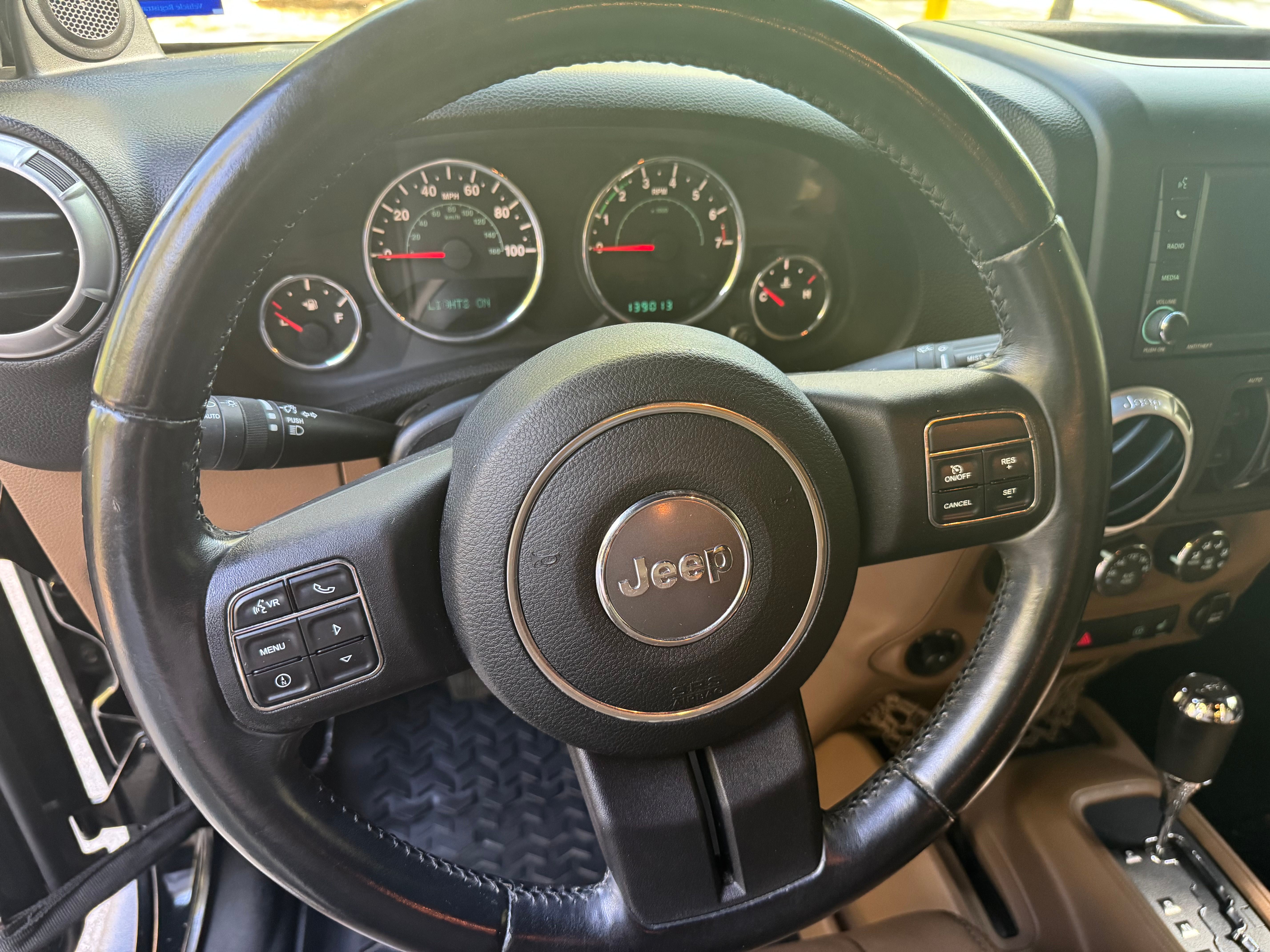 Used 2012 Jeep Wrangler Unlimited Sahara w/ Connectivity Group AWD/4WD image 26