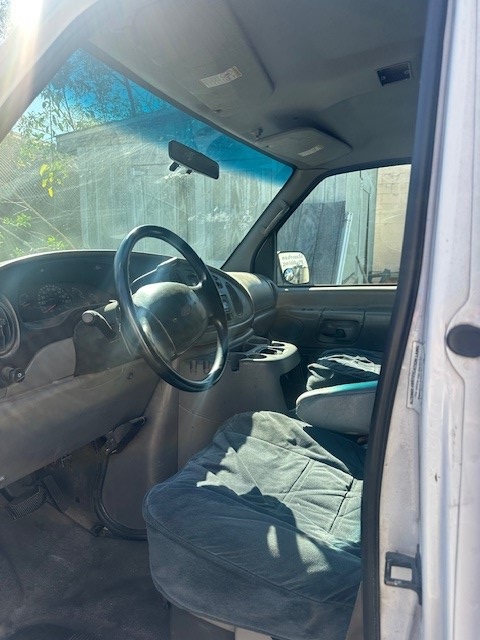 Used 2001 Ford E-350 and Econoline 350 Extended Super Duty RWD image 8