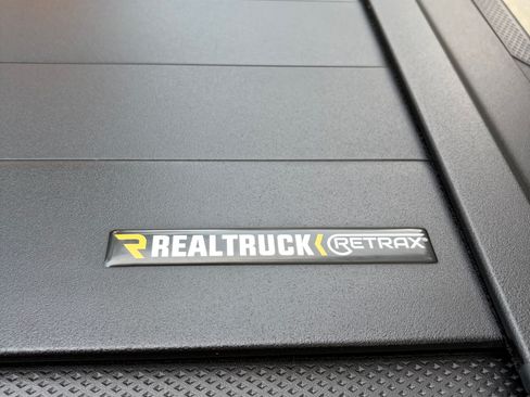 Used 2024 Nissan Frontier SL w/ Technology Package RWD image 11