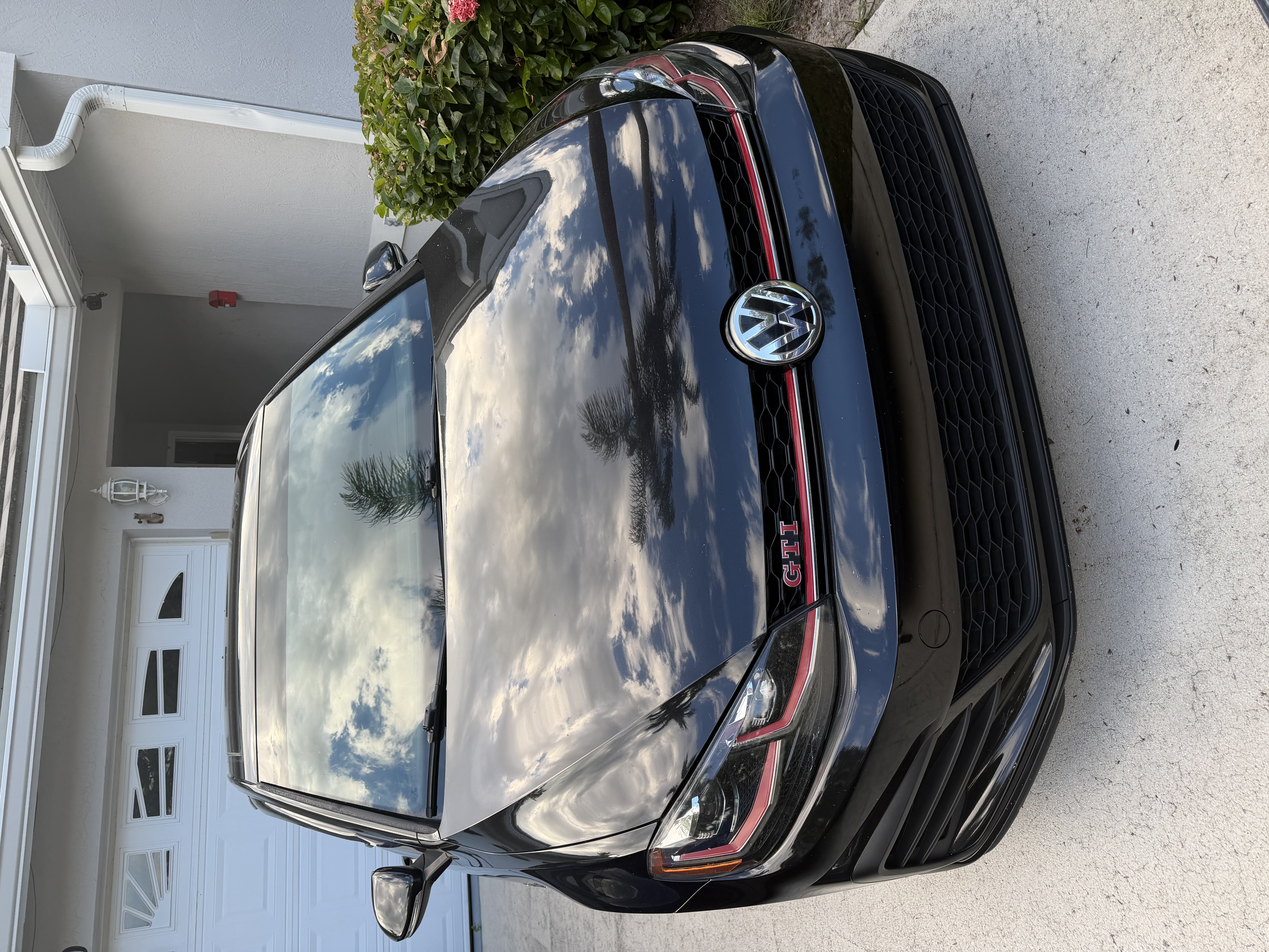 Used 2019 Volkswagen GTI SE w/ SE Experience Package FWD image 10