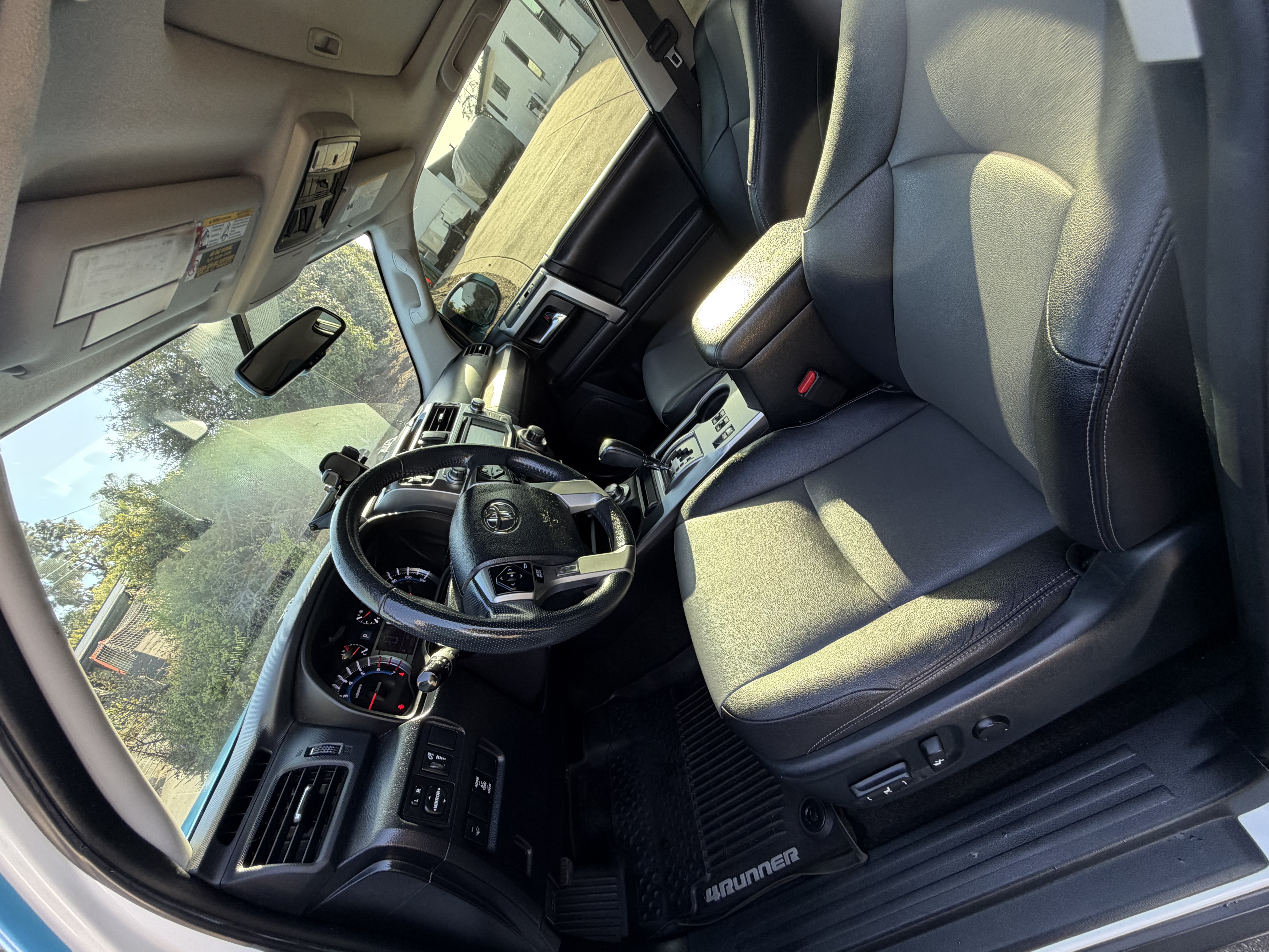 Used 2018 Toyota 4Runner SR5 Premium AWD/4WD image 8