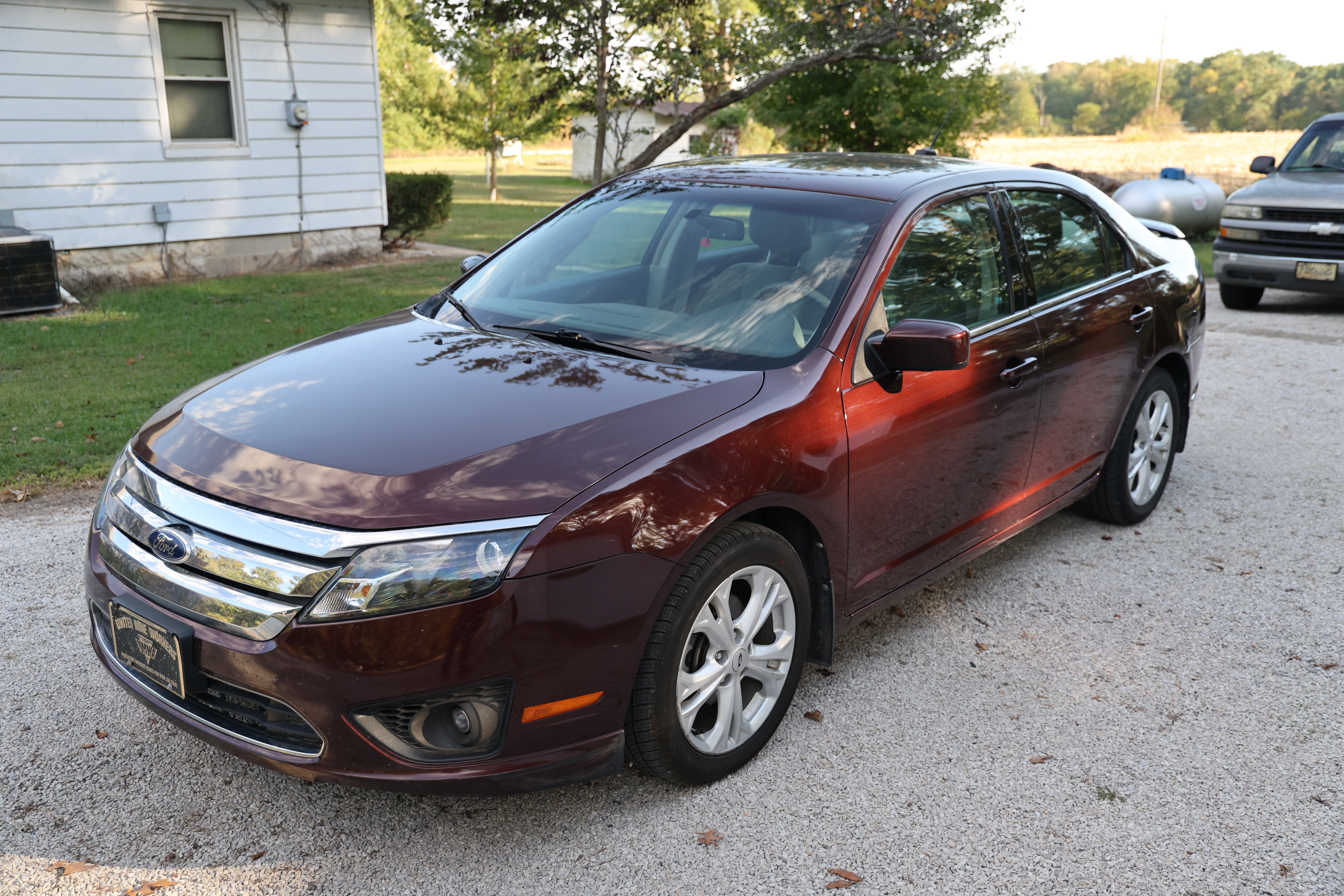 Used 2012 Ford Fusion SE FWD image 1