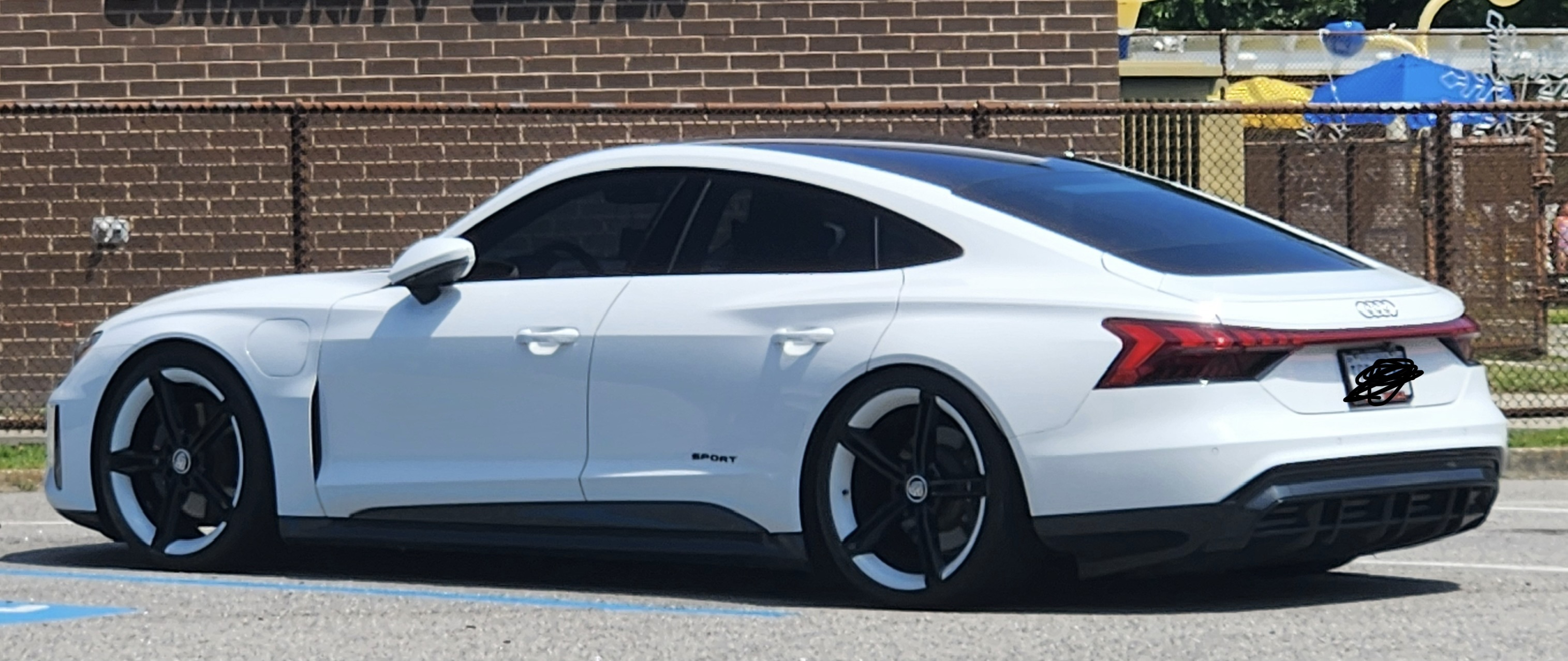 Used 2022 Audi e-tron GT Premium Plus AWD/4WD image 12