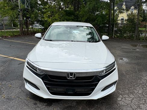 Used 2018 Honda Accord LX image 4