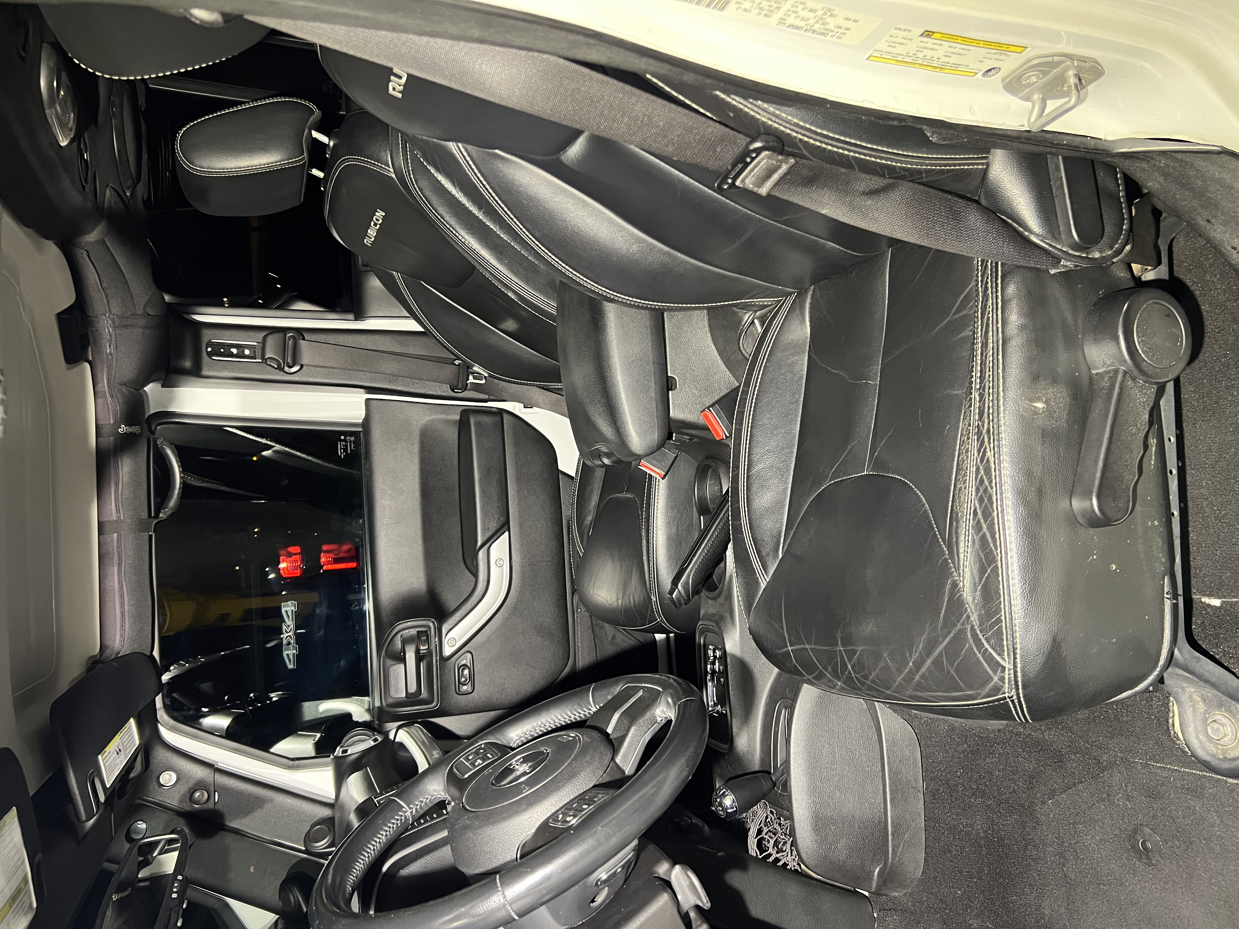 Used 2014 Jeep Wrangler Unlimited Rubicon w/ Connectivity Group AWD/4WD image 26