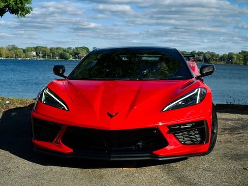 Used 2023 Chevrolet Corvette Stingray Premium Conv w/ Z51 Performance Package RWD image 2