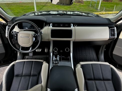 Used 2019 Land Rover Range Rover Sport HSE Dynamic image 17