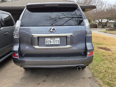 Used 2022 Lexus GX 460 Premium w/ Premium Package image 16