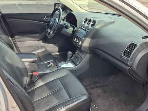 Used 2007 Nissan Altima 3.5 SL w/ Technology Pkg image 9