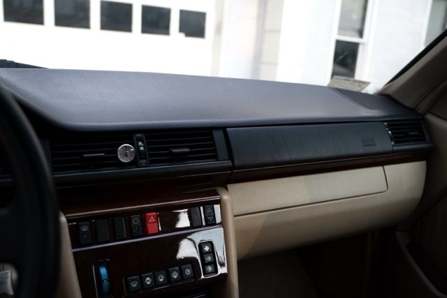 Used 1995 Mercedes-Benz E 320 Convertible image 16