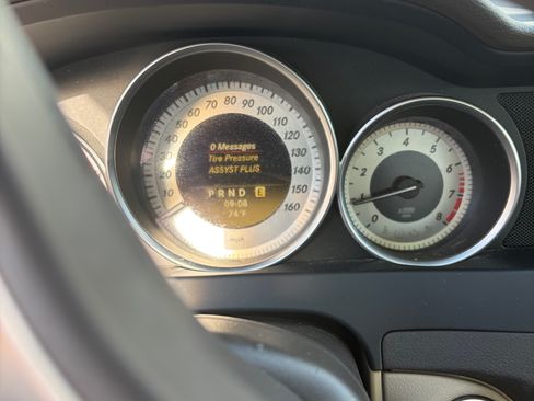Used 2012 Mercedes-Benz C 300 4MATIC Sedan image 4