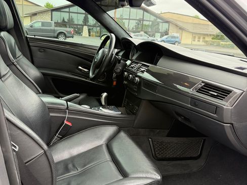 Used 2008 BMW M5 RWD image 12