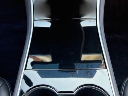 Used 2019 Tesla Model 3 Standard Range Plus image 28