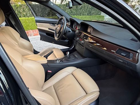Used 2010 BMW M3 Sedan image 24