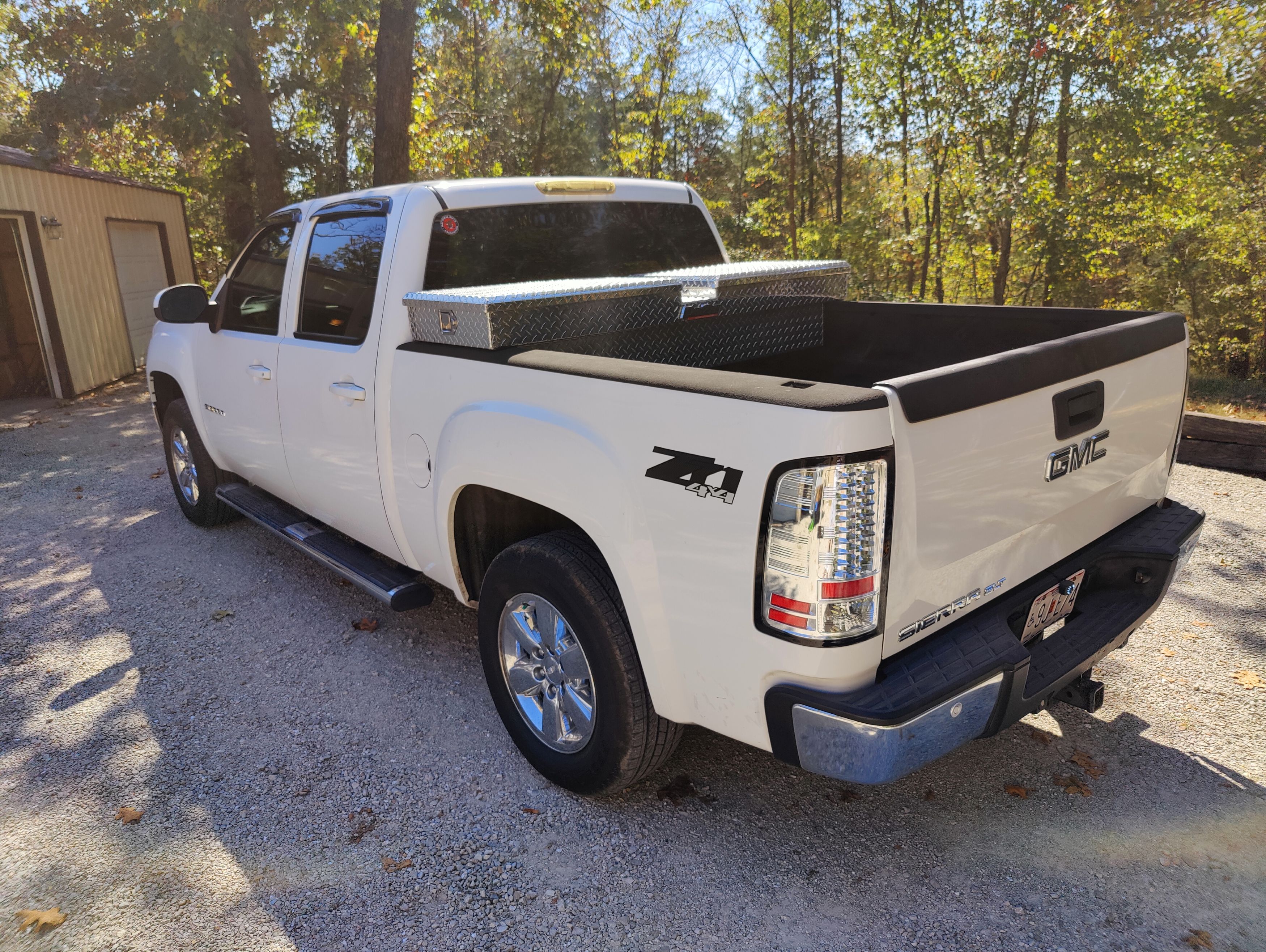 Used 2012 GMC Sierra 1500 SLT w/ SLT Convenience Package AWD/4WD image 5