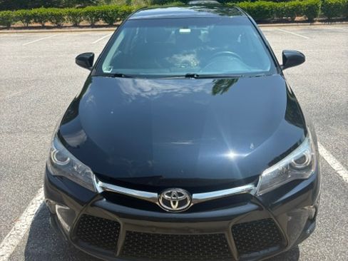Used 2017 Toyota Camry SE FWD image 15