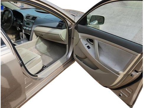 Used 2009 Toyota Camry LE image 8