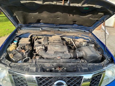 Used 2012 Nissan Frontier SV w/ SV Premium Utility Pkg AWD/4WD image 24