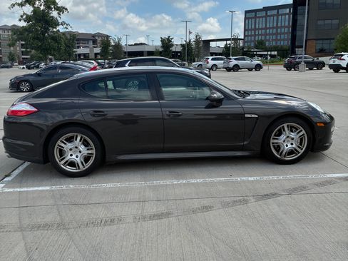 Used 2011 Porsche Panamera S RWD image 4