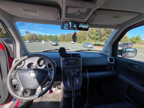 Used 2005 Honda Element EX image 11