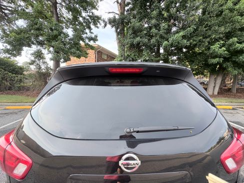 Used 2018 Nissan Pathfinder SL FWD image 15