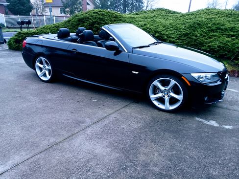 Used 2013 BMW 335i Convertible image 5