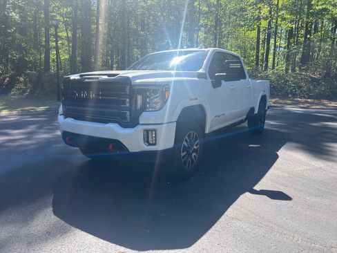 Used 2023 GMC Sierra 2500 AT4 w/ Gooseneck/5TH Wheel Package image 2