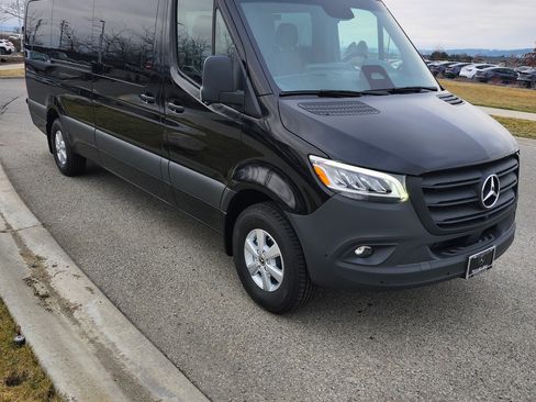 Used 2026 Mercedes-Benz Sprinter 2500 image 10