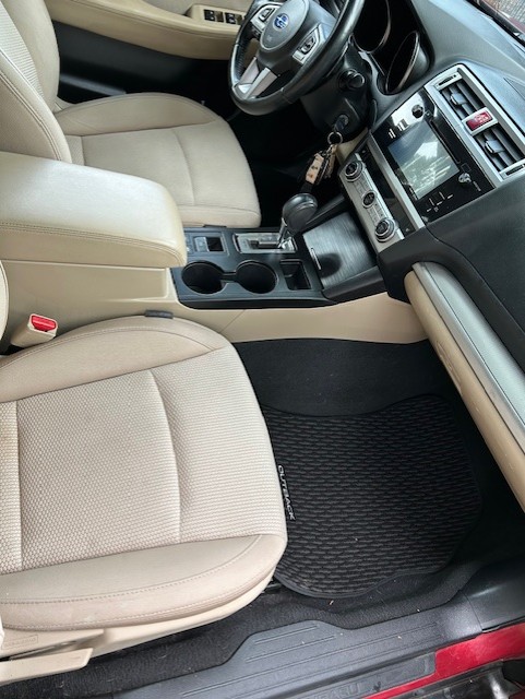 Used 2015 Subaru Outback 2.5i Premium AWD/4WD image 4