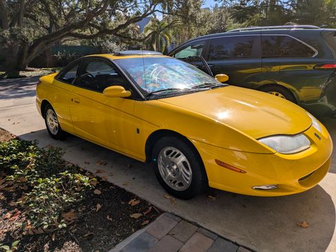 Used 2001 Saturn S-Series SC2 image 12