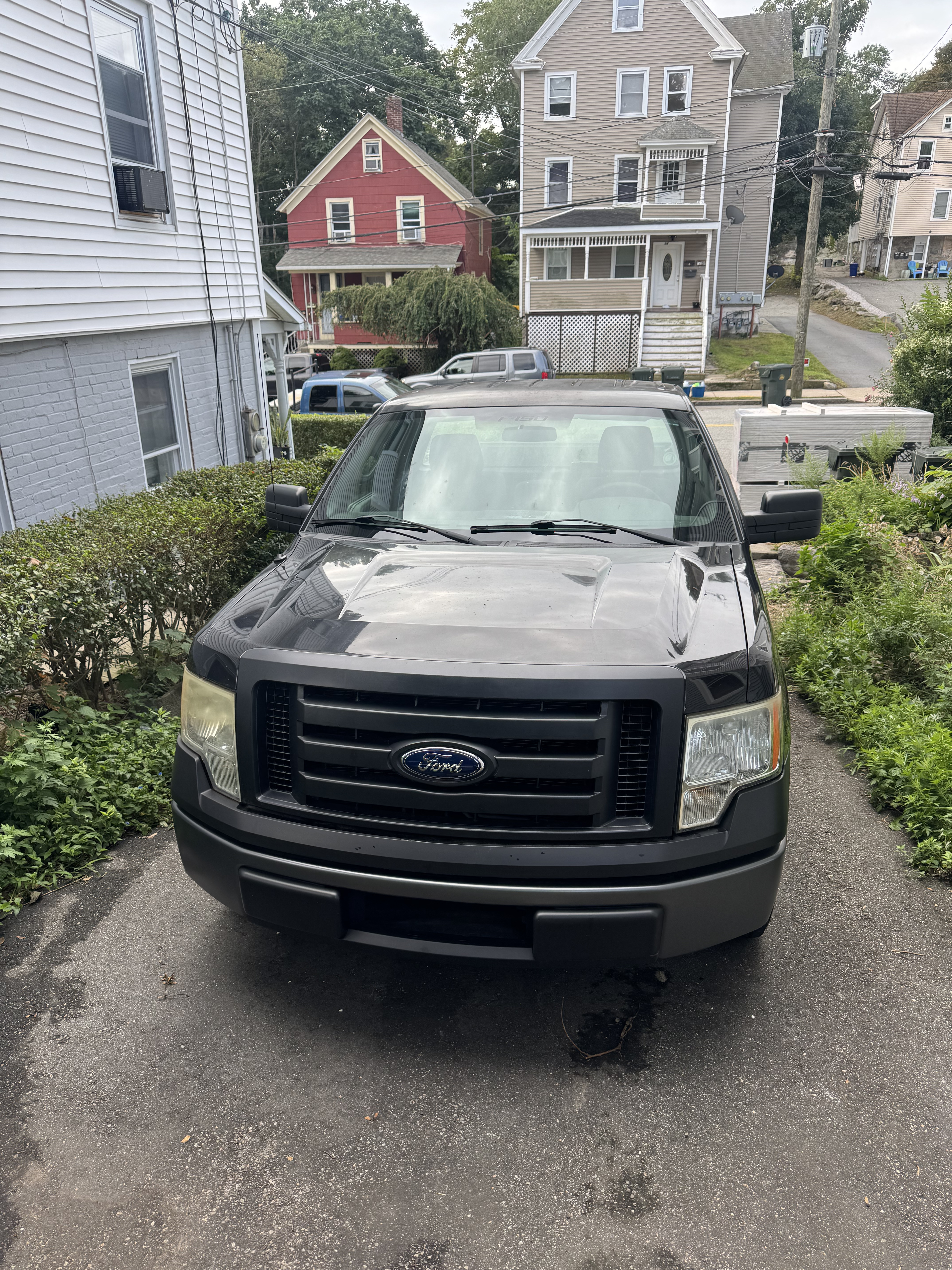 Used 2010 Ford F150 XL RWD image 1