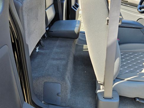Used 2006 Dodge Dakota SLT w/ R/T Group RWD image 13