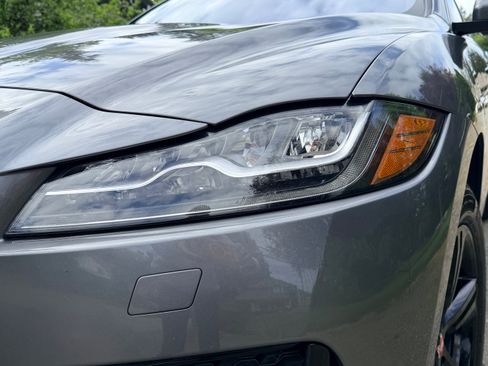 Used 2019 Jaguar F-PACE S AWD/4WD image 6
