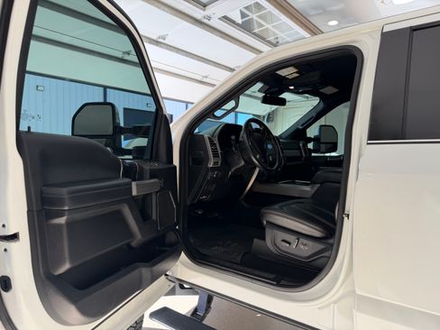 Used 2020 Ford F350 Platinum image 5